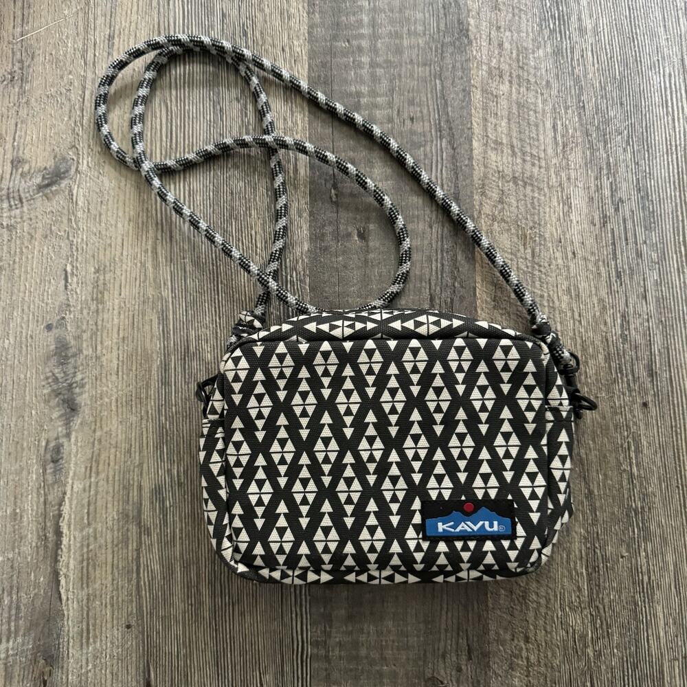 Kavu Nootka Crossbody Bag Black White Aztec